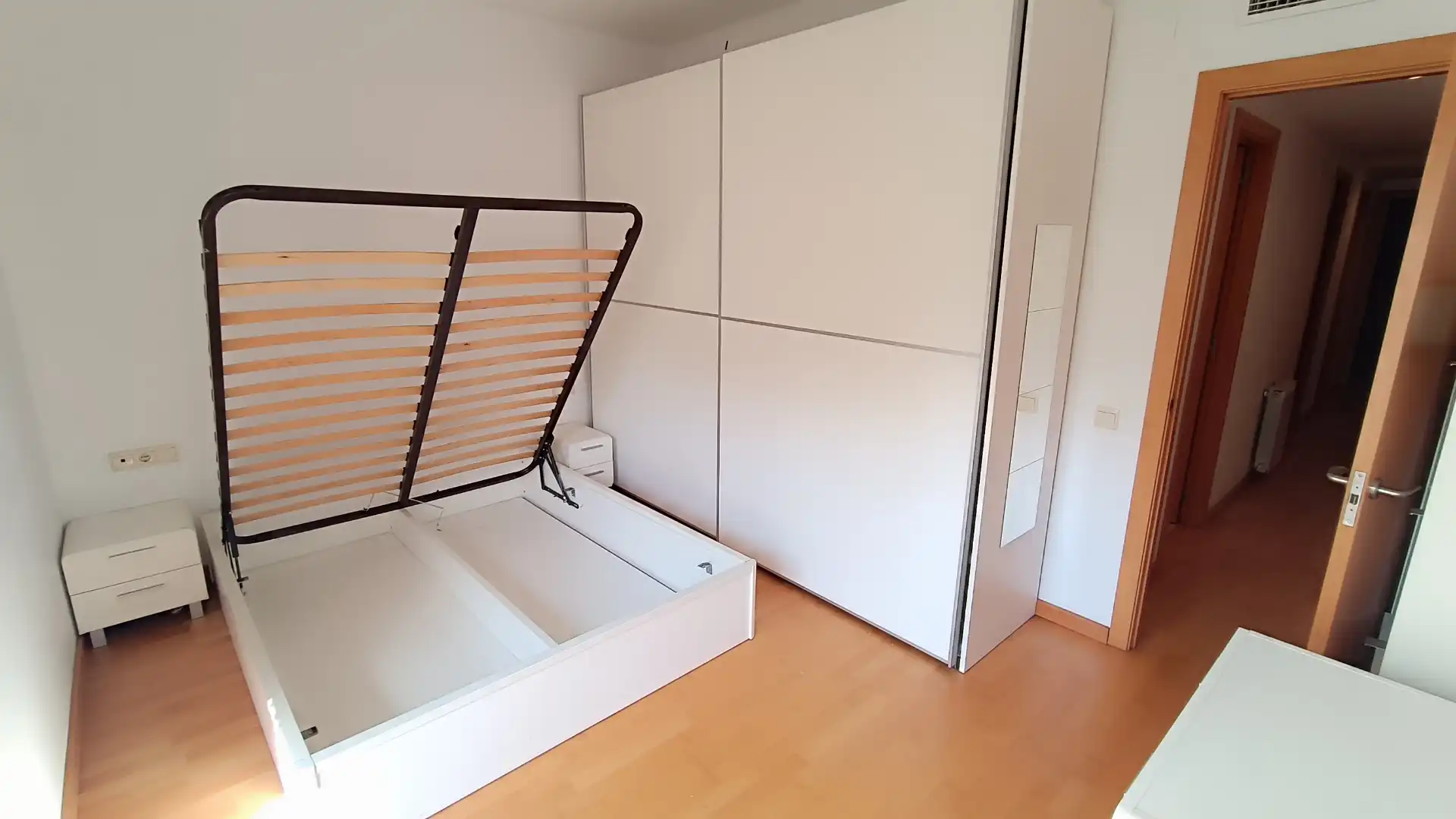 Schlafzimmer von Wohnung zum Verkauf in Cornellà de Llobregat mit Klimaanlage, Heizung und Parkett