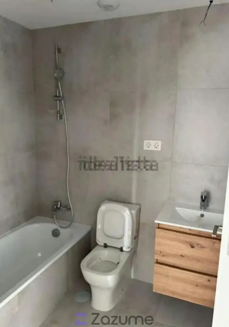 Baño de Piso de alquiler en Puerto de la Torre - Atabal