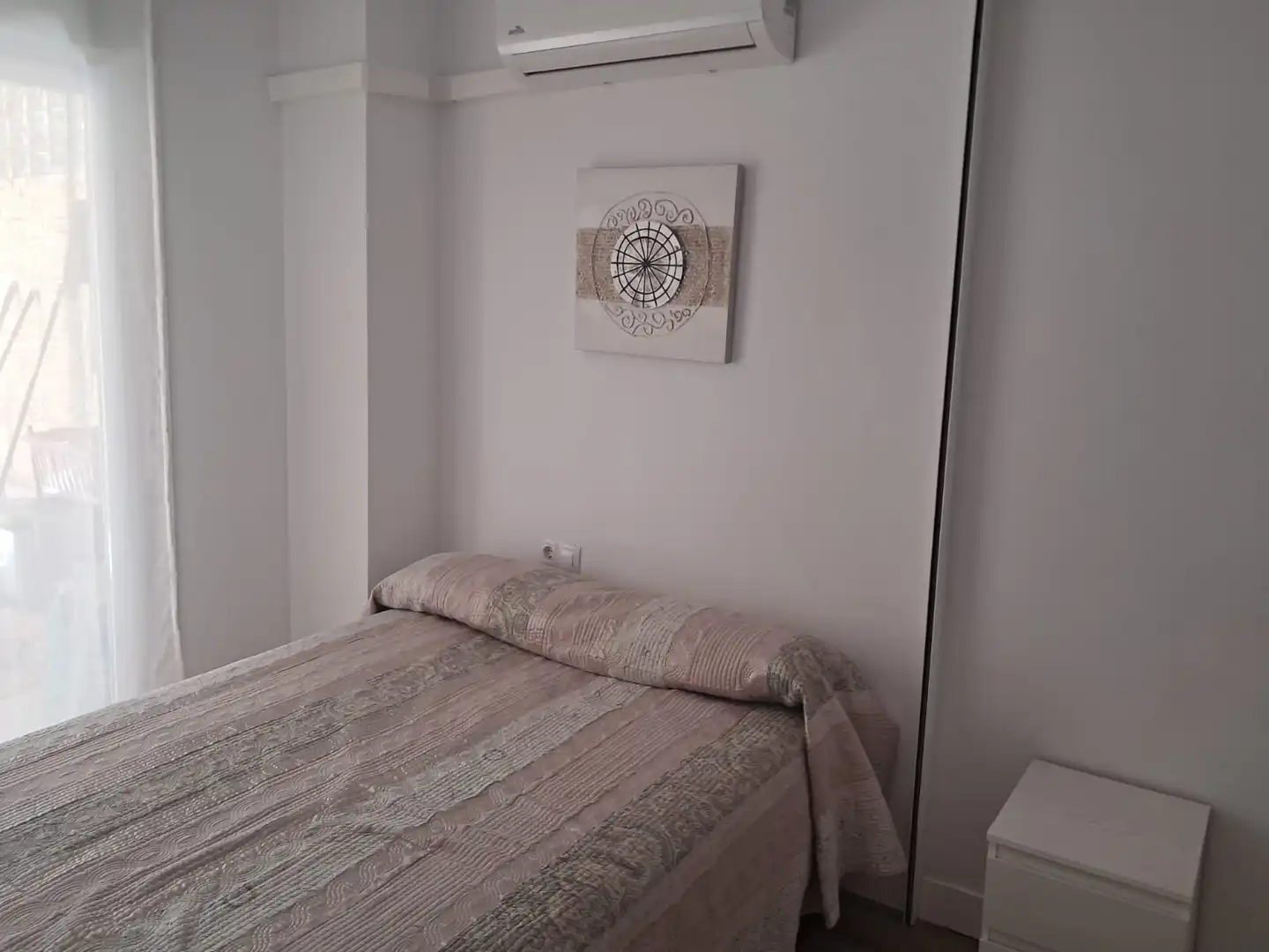Dormitori de Apartament de lloguer en Torrox amb Aire condicionat, Calefacció i Terrassa