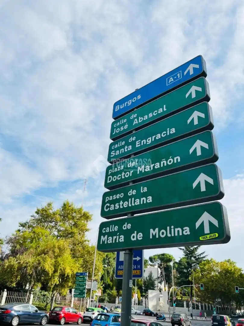 Exterior view of Flat for sale in Madrid  with Air Conditioner, Heating and Storage room