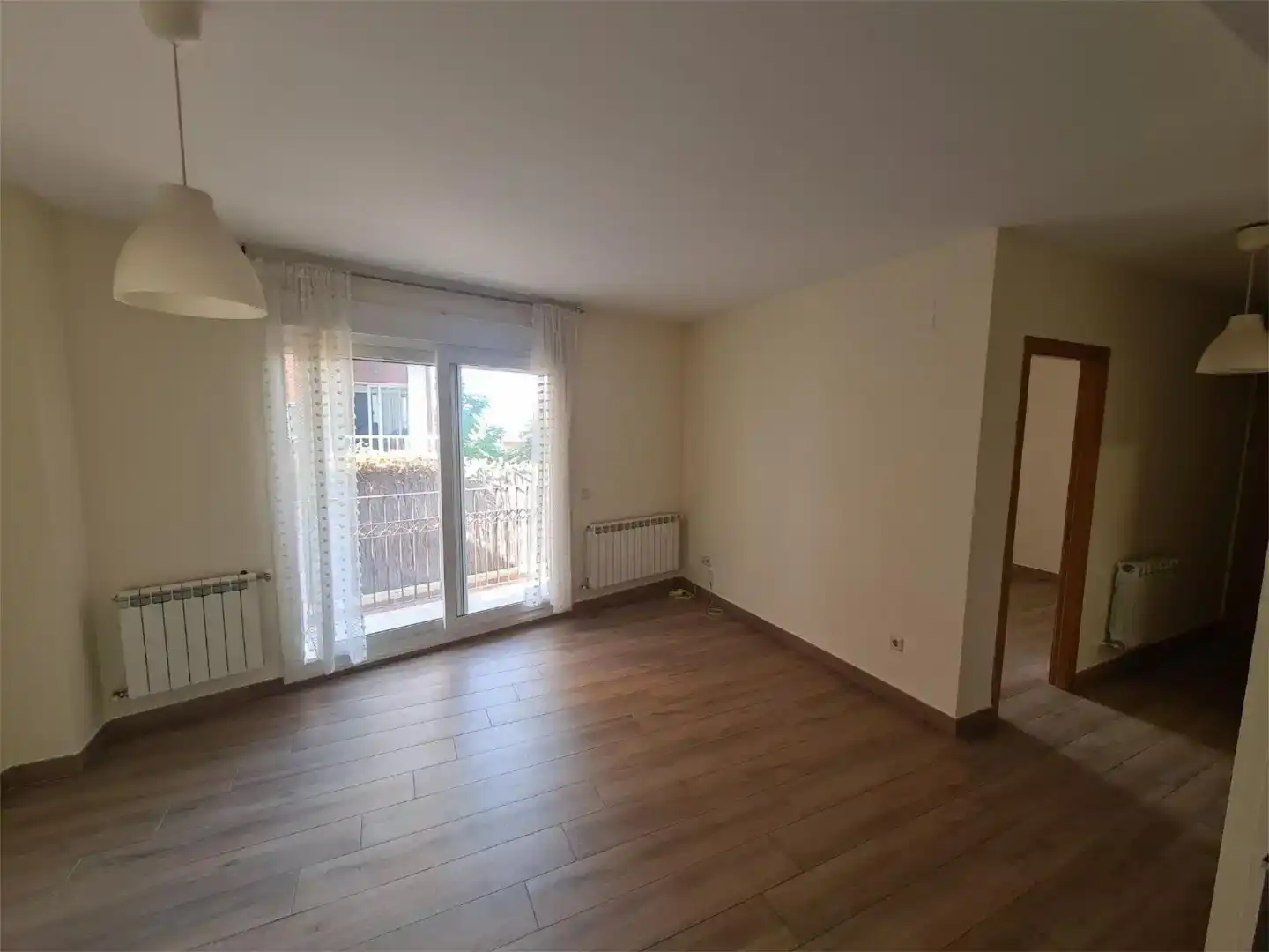 Schlafzimmer von Wohnung zur Miete in Galapagar mit Balkon