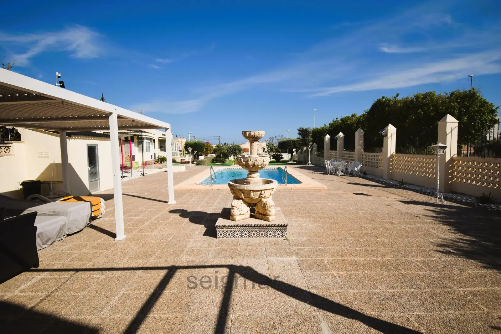Swimming pool of Houses for sale in Villajoyosa / La Vila Joiosa  with Air Conditioner, Heating and Private garden