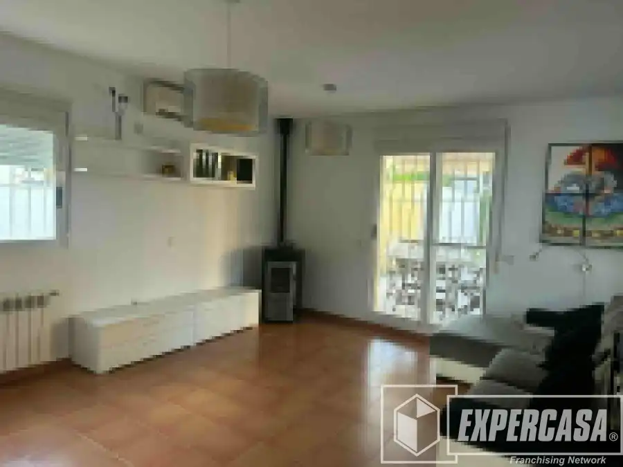 Living room of Houses for rent in La Pobla de Vallbona  with Air Conditioner, Heating and Terrace