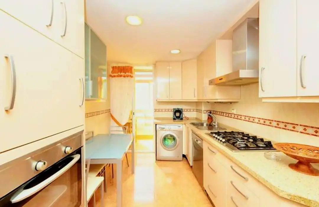 Wohnung zur Miete in Avenida de América, 40, Barrio de Zaidín