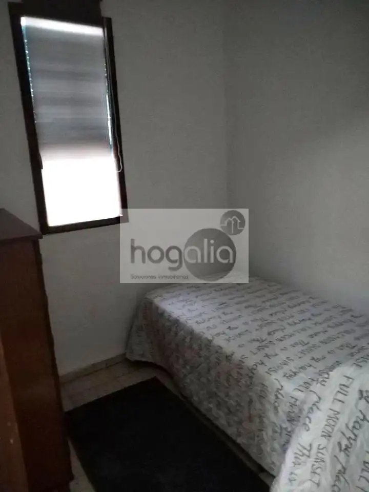 Schlafzimmer von Wohnung zur Miete in Sevilla mit Klimaanlage, Terrasse und Möbliert