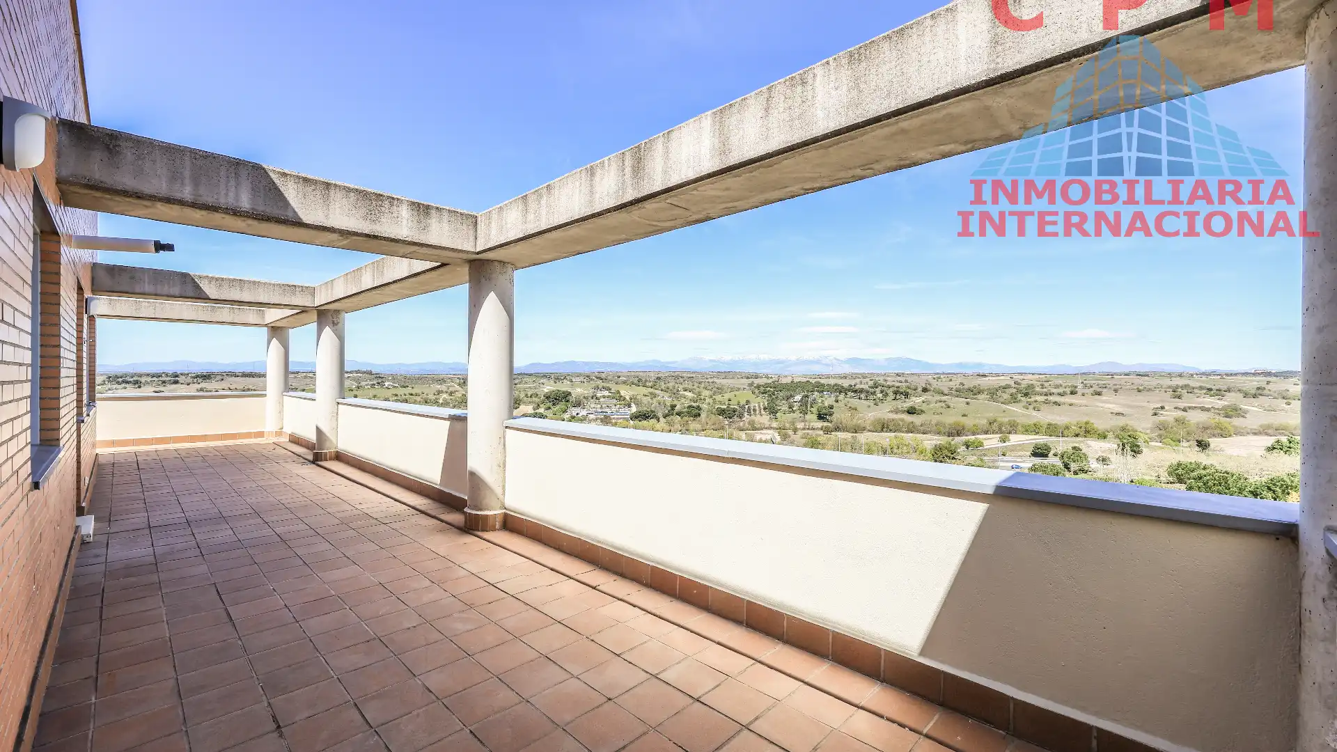 Terraza de Ático de alquiler en  Madrid Capital con Calefacción, Parquet y Terraza