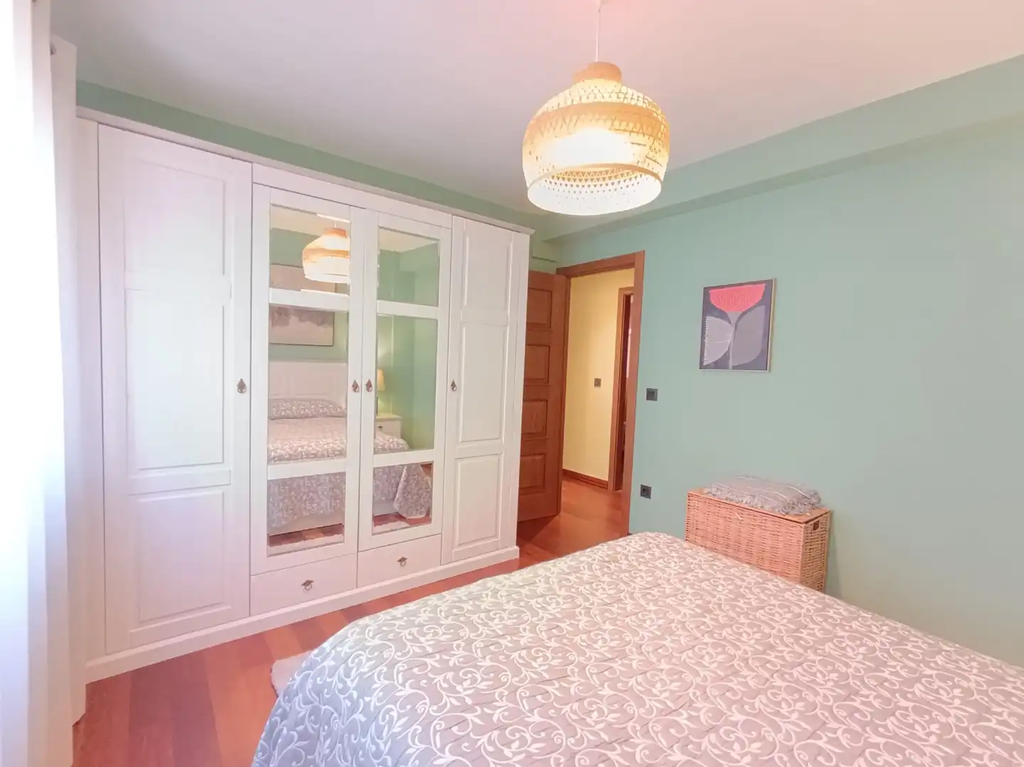 Habitación de Piso de alquiler en Oviedo  con Calefacción y Trastero