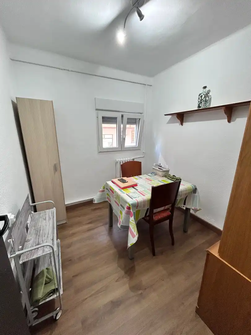 Comedor de Piso en venta en San Leonardo de Yagüe con Calefacción, Amueblado y Lavadora
