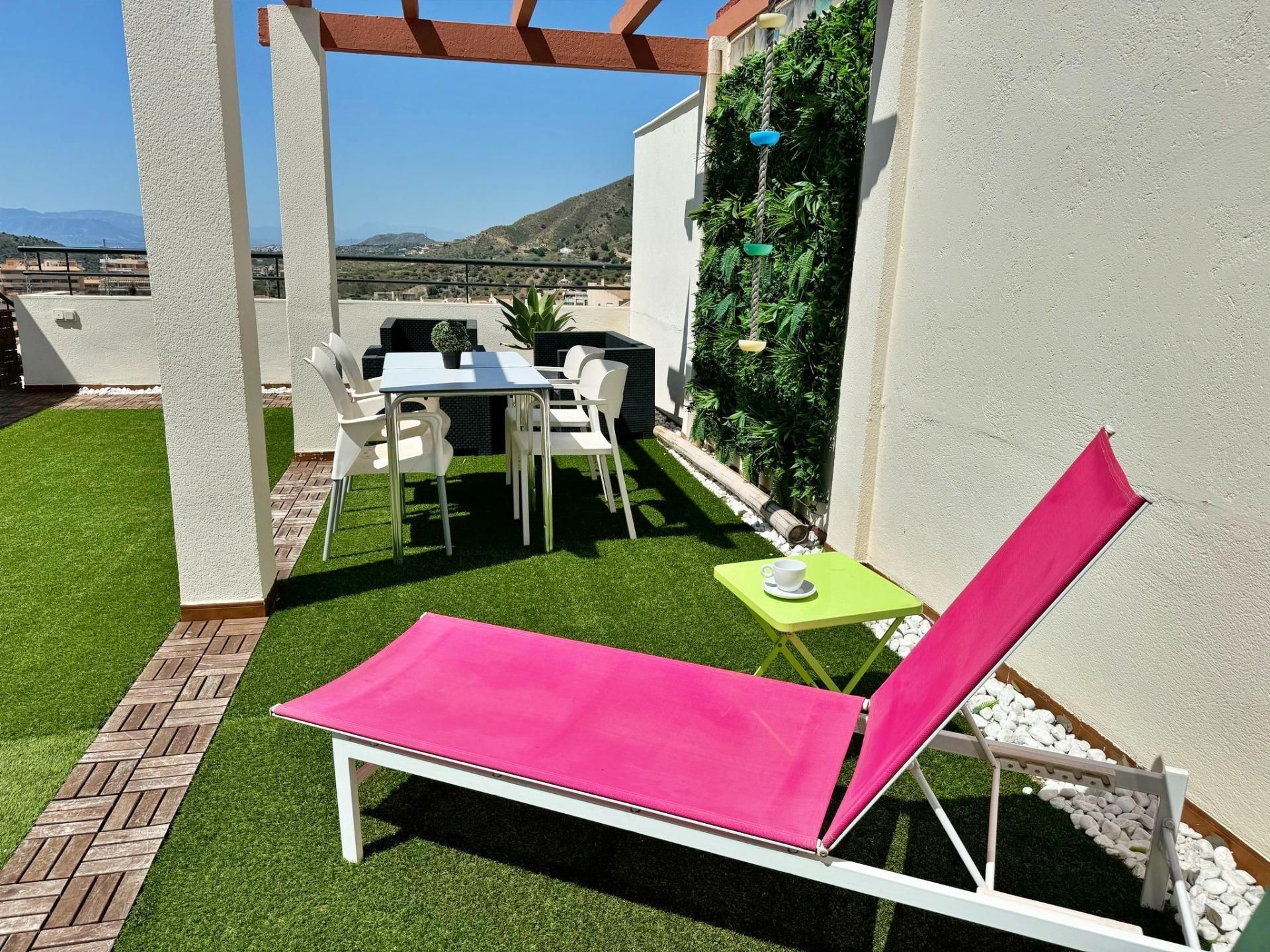 Terrassa de Àtic de lloguer en Rincón de la Victoria amb Aire condicionat, Calefacció i Jardí privat