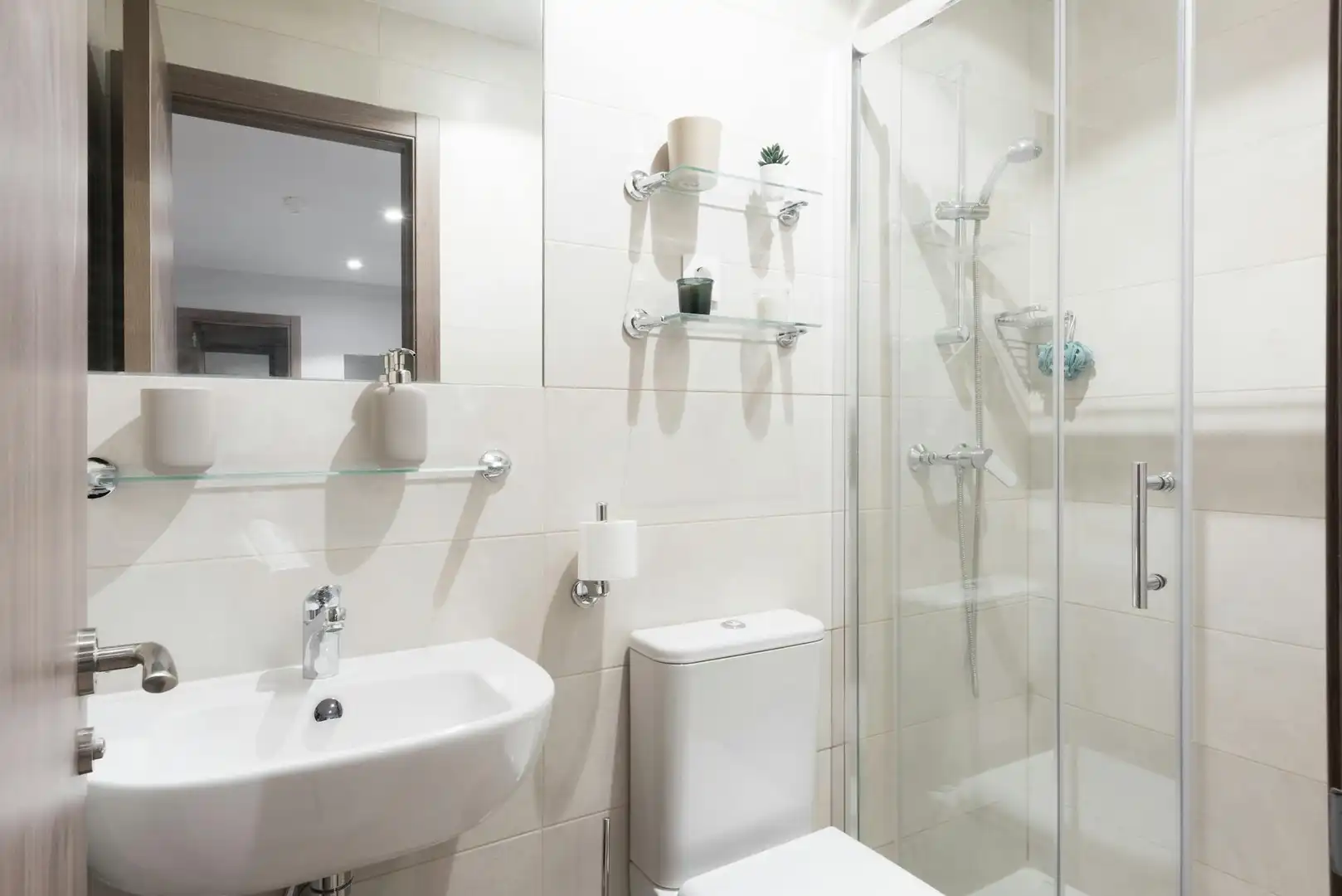 Badezimmer von Gebäude zur Miete in Sevilla