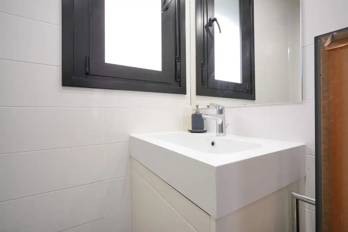 Bany de Casa o xalet en venda en Las Rozas de Madrid amb Aire condicionat, Calefacció i Jardí privat
