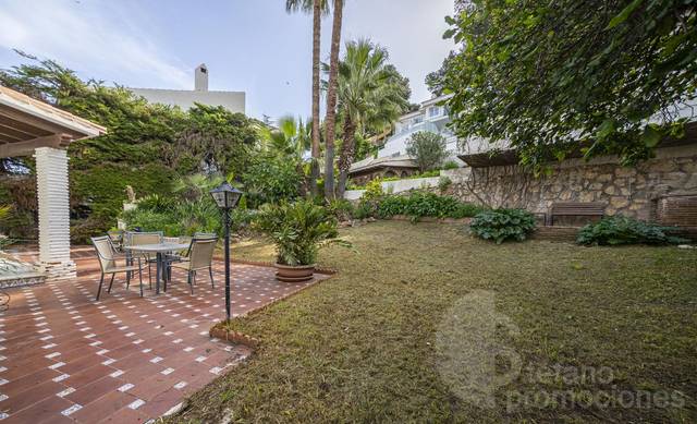 Casa-chalet en Venta en Cueva De Menga en El Candado