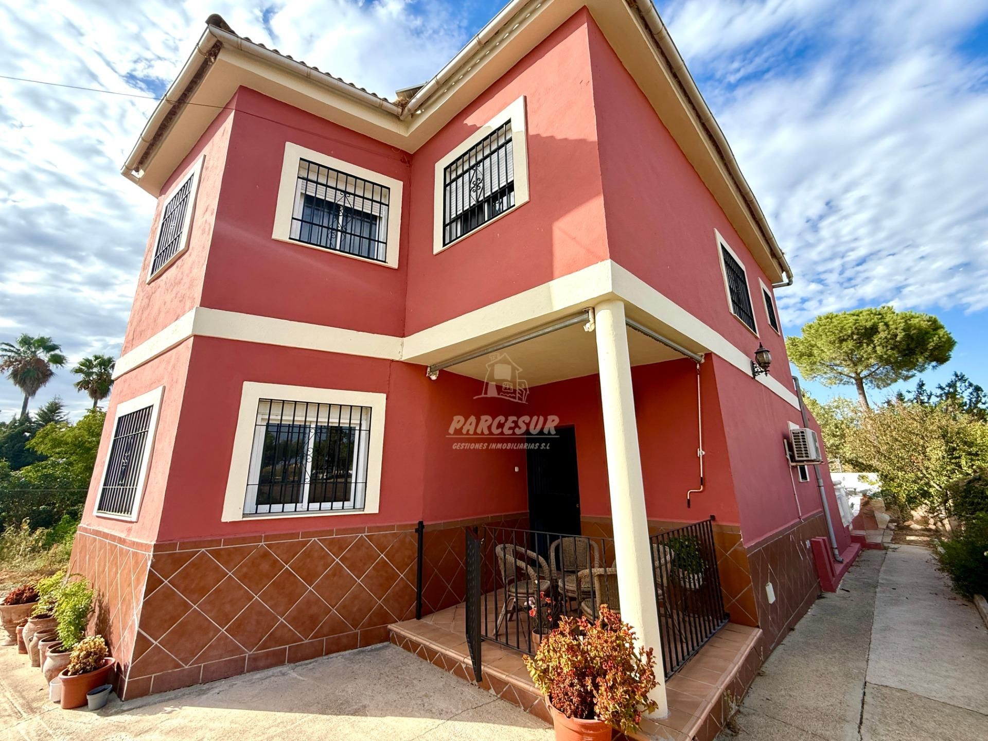 Vista exterior de Casa o xalet en venda en  Córdoba Capital amb Aire condicionat, Terrassa i Traster