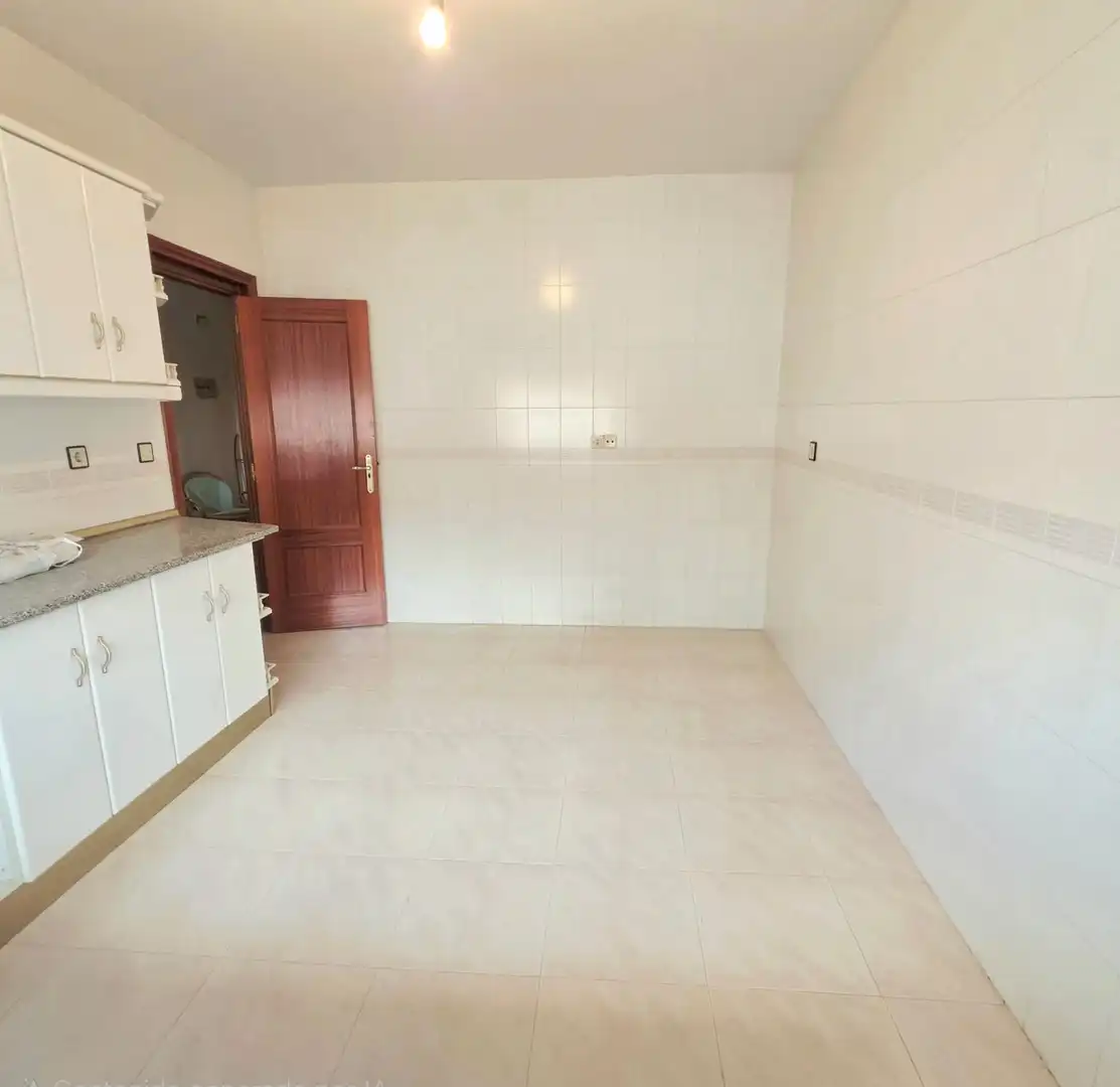 Cocina de Casa adosada en venta en Añover de Tajo con Jardín privado y Balcón