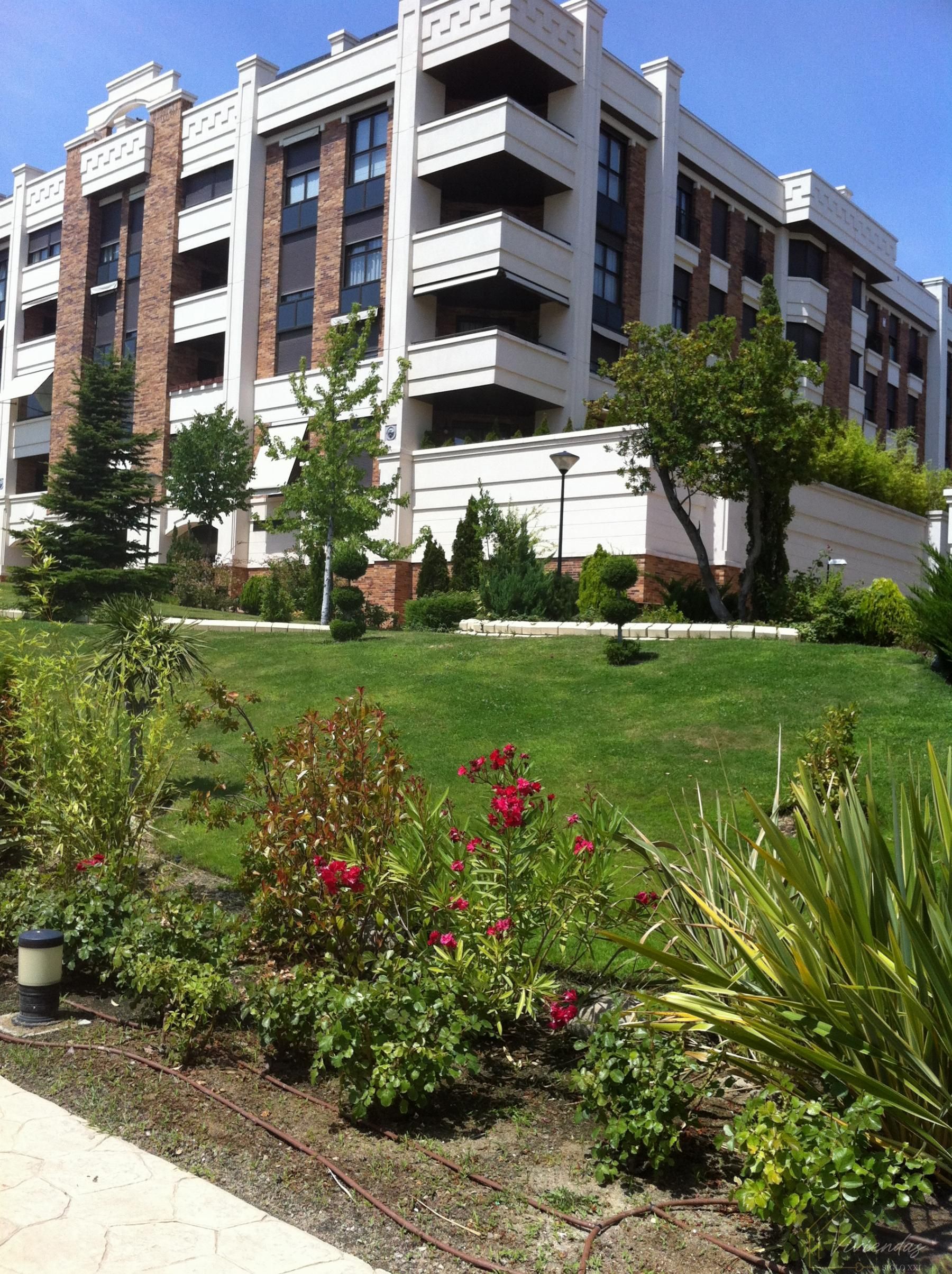 Exterior view of Flat to rent in Majadahonda  with Heating, Terrace and Storage room