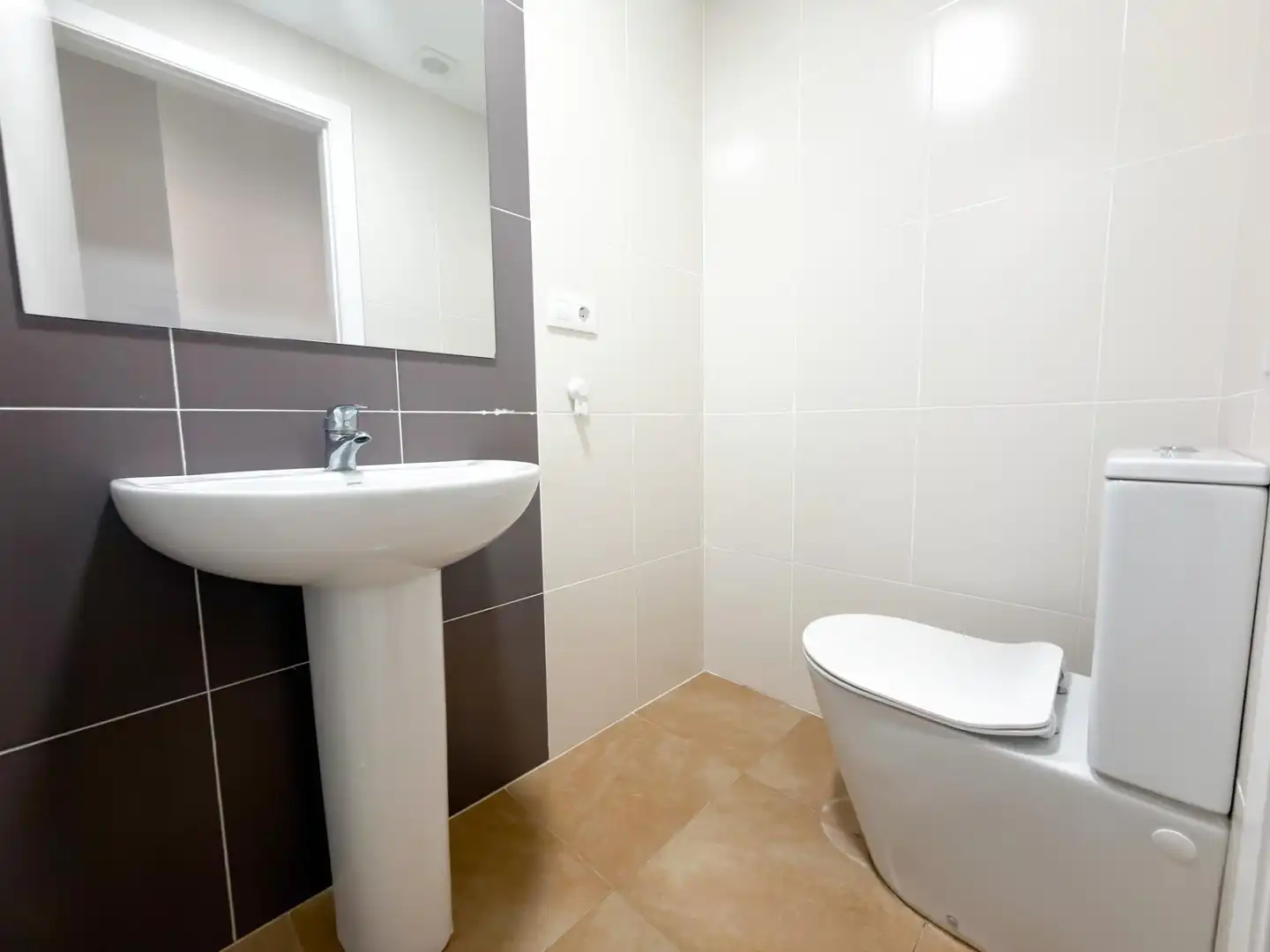 Baño de Piso en venta en Rafelbuñol / Rafelbunyol con Aire acondicionado y Balcón