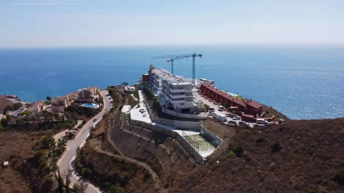Vista exterior de Planta baixa en venda en Torrox amb Moblat, Domòtica i Piscina comunitària