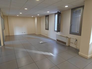 Oficina amb ascensor de lloguer a Centre