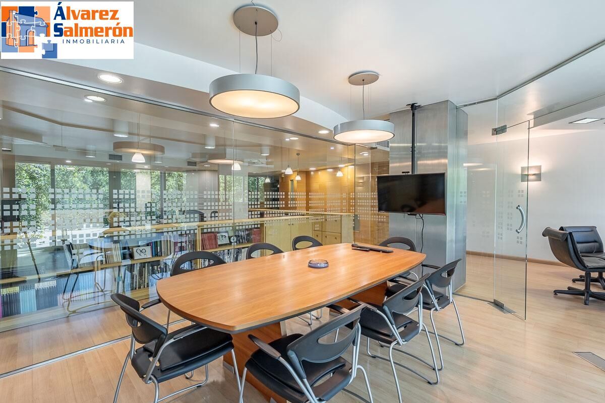 Local en venda en  Granada Capital amb Aire condicionat i Calefacció