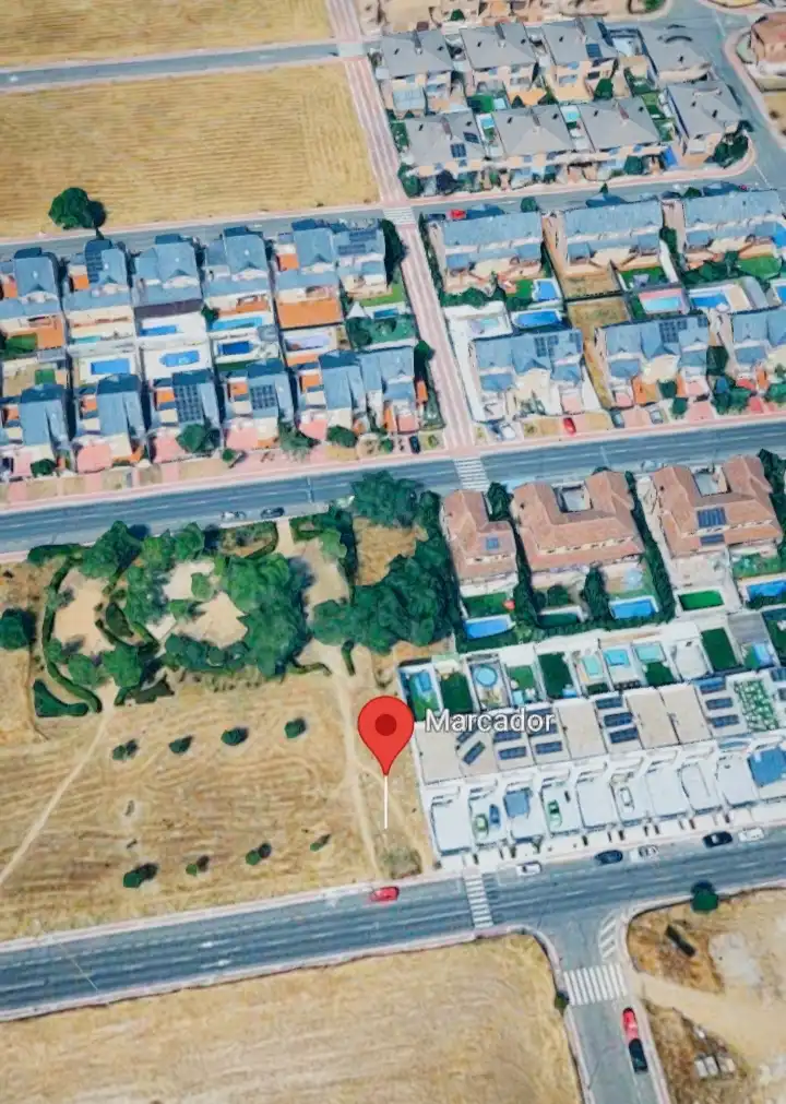 Residential land for sale in Calle Mario Vargas Llosa