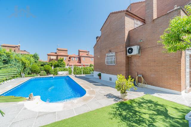 Casa-chalet en Venta en Calle de Bilbao, 26 en La Cárcaba - El Encinar - Montemolinos