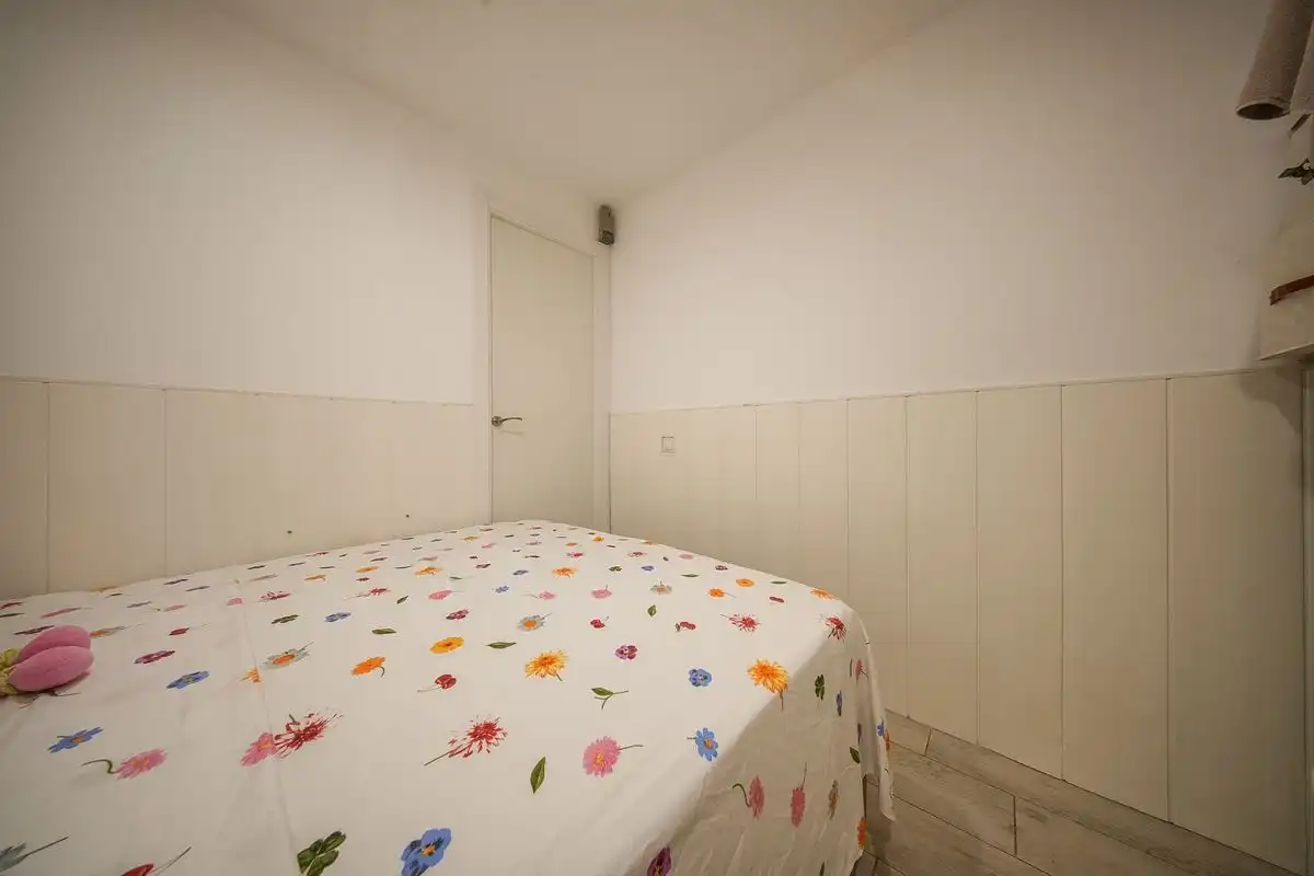 Dormitori de Planta baixa en venda en Madrid amb Calefacció
