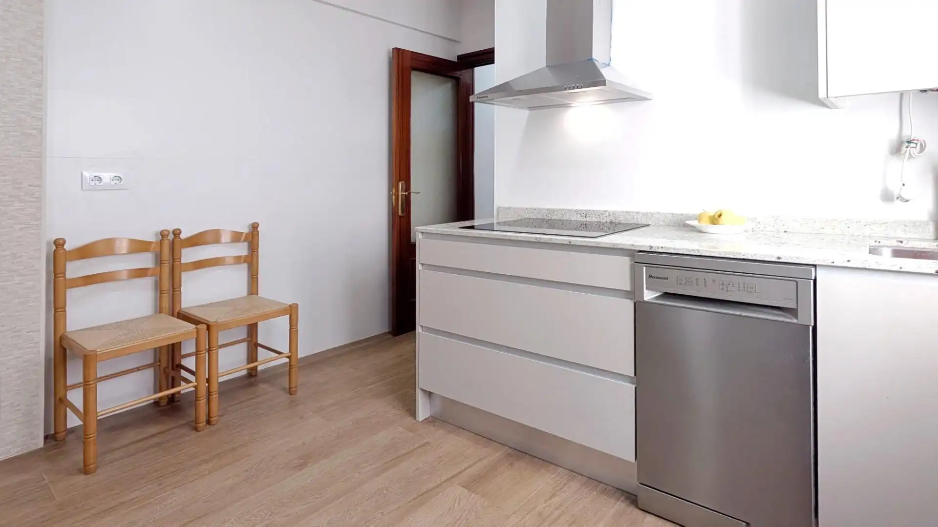 Piso con ascensor en venta en Cuatro Caminos, imagen 20