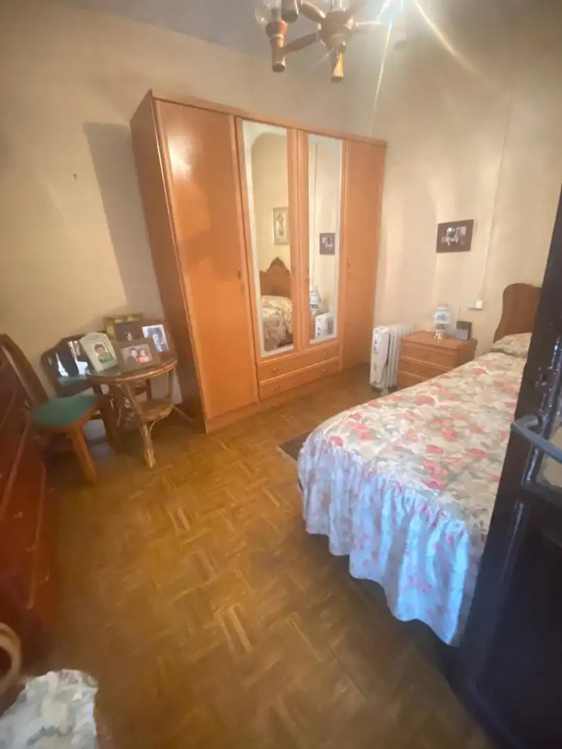 Schlafzimmer von Einfamilien-Reihenhaus zum Verkauf in Langreo mit Terrasse und Abstellraum