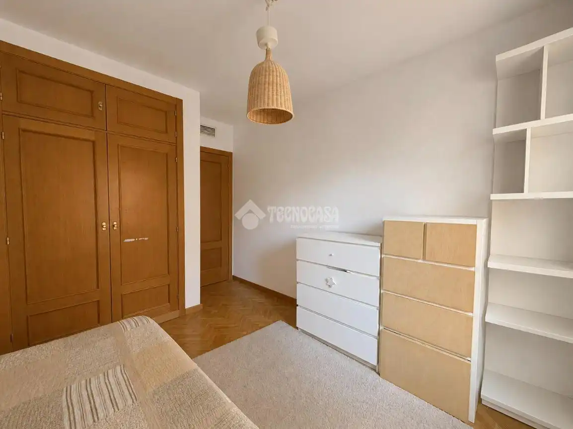 Bedroom of Flat for sale in Madrid  with Air Conditioner and Community pool