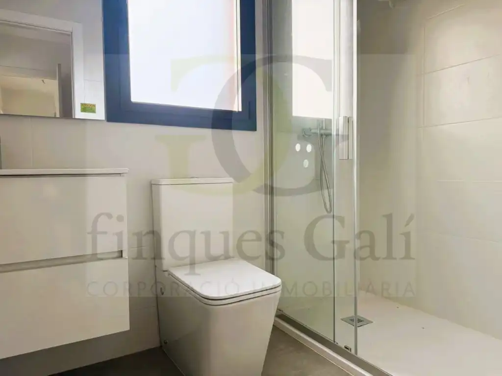 Bathroom of Houses for sale in Manresa  with Private garden, Terrace and Oven