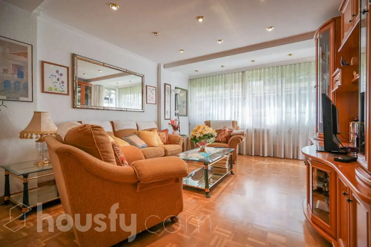 Sala d'estar de Pis en venda en Leganés amb Aire condicionat i Terrassa