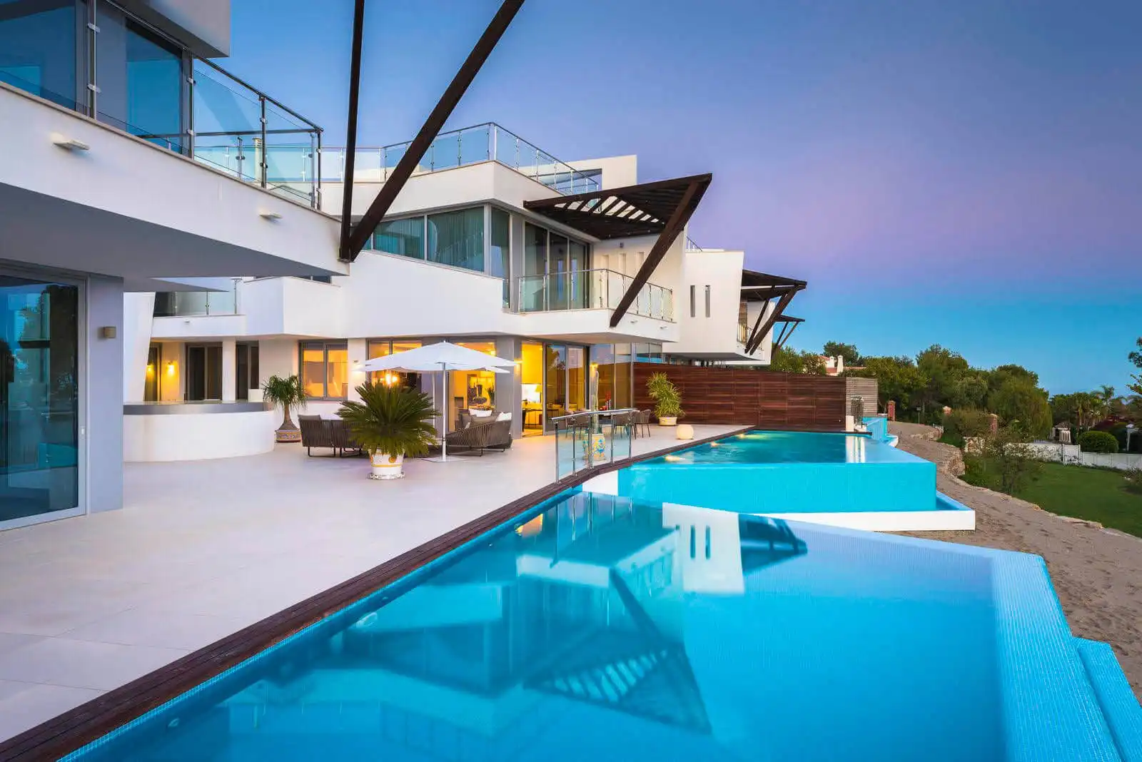 Casa amb jardí en venda a Milla de Oro