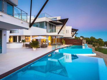 Casa amb jardí en venda a Milla de Oro