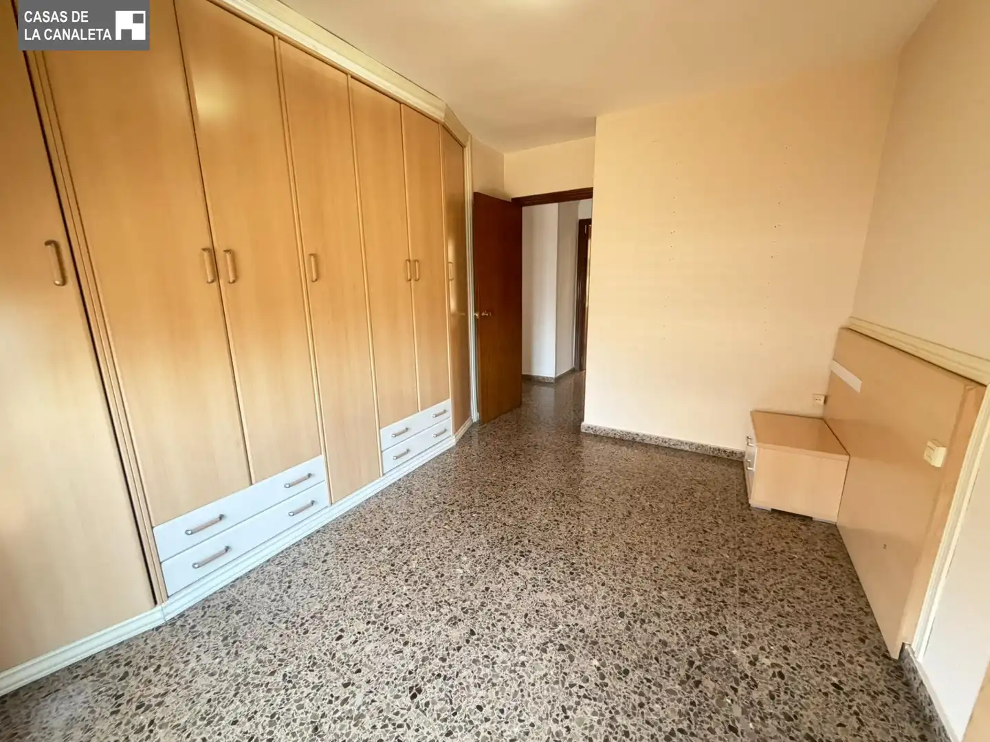 Habitación de Piso en venta en Valencia con Aire acondicionado y Balcón