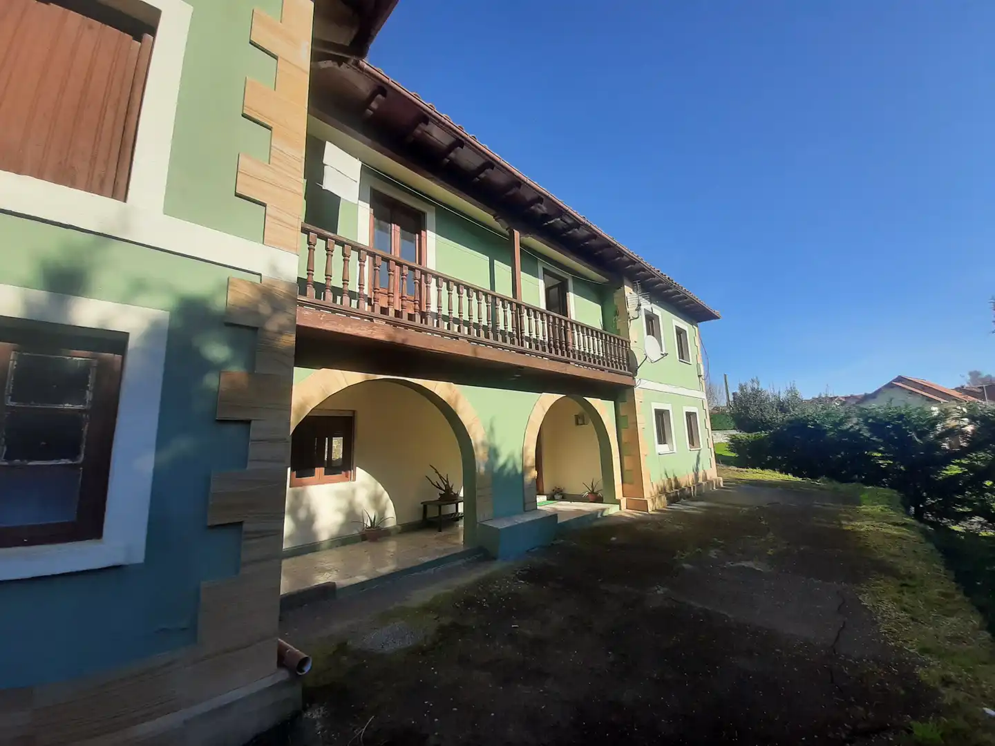 Vista exterior de Casa o chalet en venta en Reocín con Calefacción, Jardín privado y Amueblado