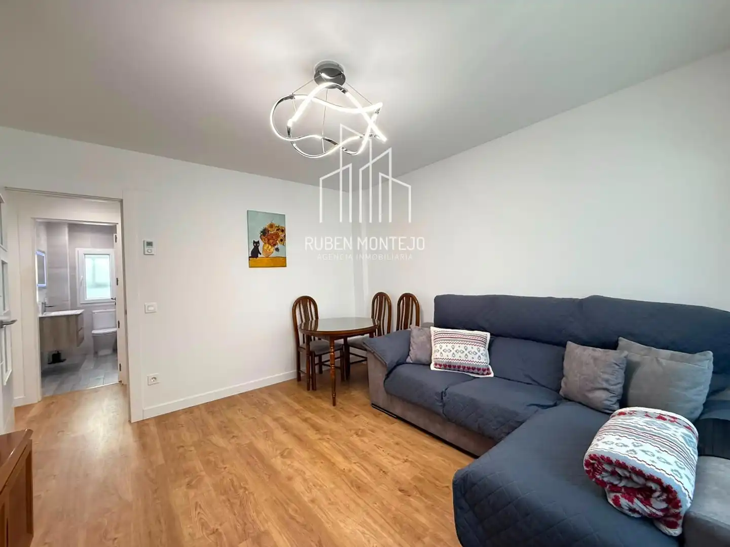 Living room of Flat for rent in Salamanca  with Heating, Terrace and Storage room