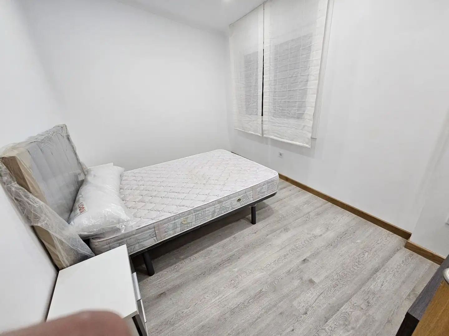 Bedroom of Flat for rent in Santiago de Compostela   with Heating, Furnished and Oven