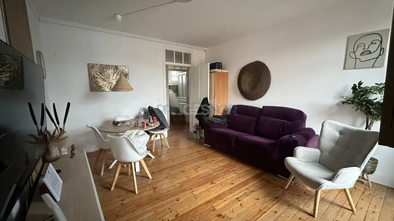 Sala de estar de Piso en venta en León Capital  con Calefacción y Amueblado