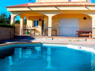 Villa con piscina in vendita a Lloret Verd - Els Pinars