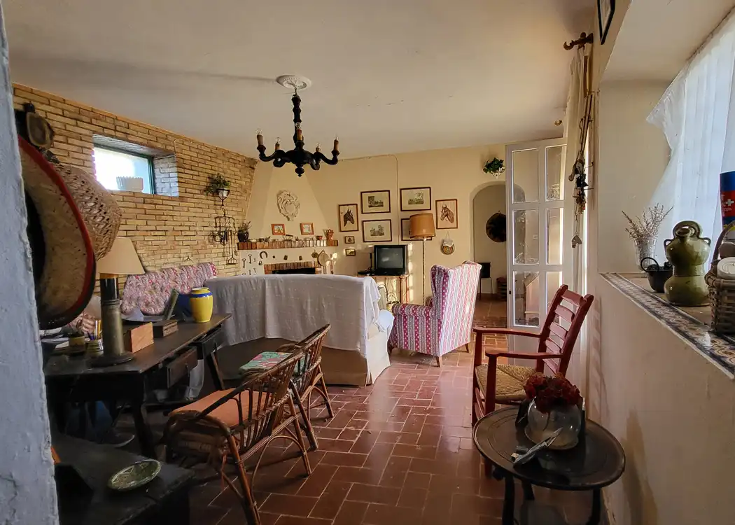 Sala de estar de Finca rústica en venta en Montellano con Jardín privado, Terraza y Amueblado