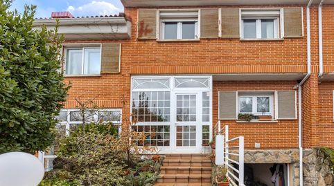 Foto 2 de Casa adosada en venta en Calle Pablo Picasso, La Pizarra, San Lorenzo de El Escorial