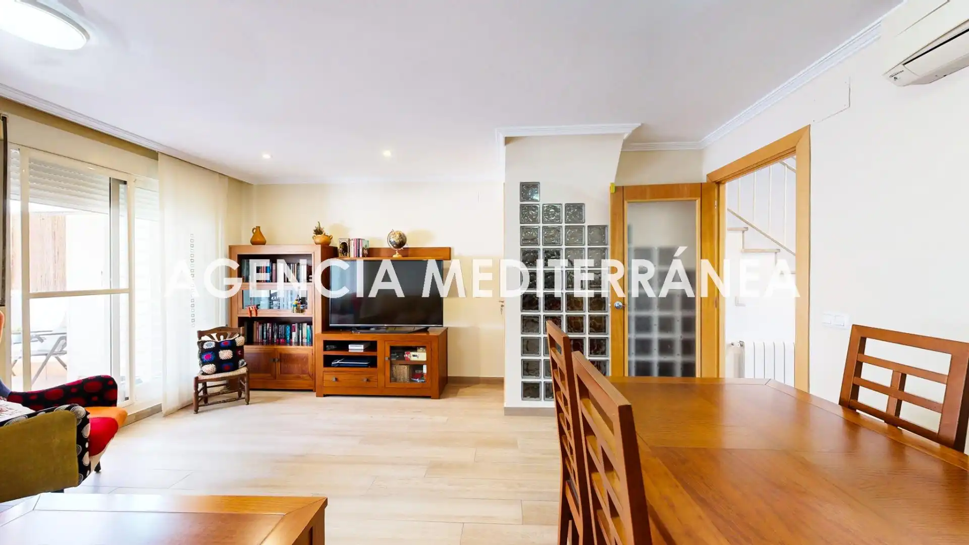 Casa a schiera con piscina in vendita a San Antonio de Benagéber, imagen 3