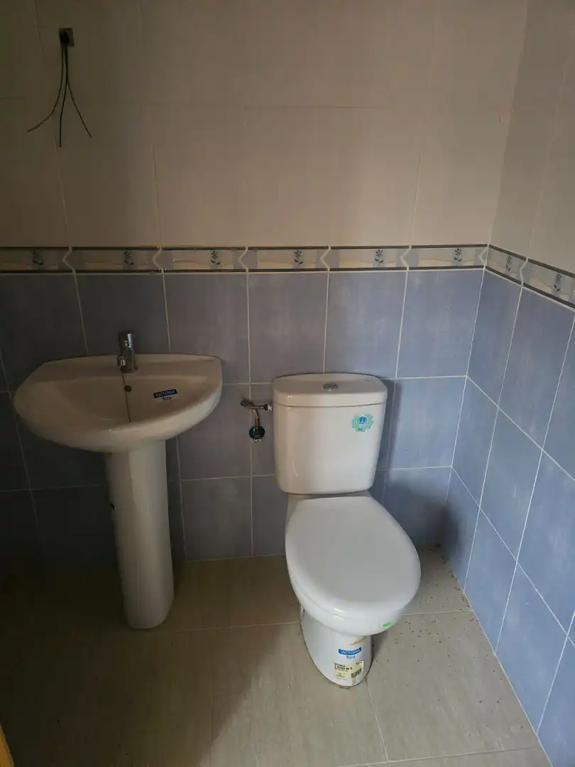 Bathroom of Flat for sale in Portillo de Toledo