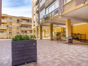 Piso con balcón en venta en CL RAFAELA 7 MALAGA (MÁLAGA) 1