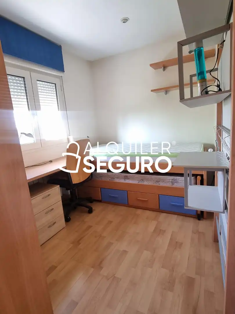 Schlafzimmer von Wohnung zur Miete in Madrid mit Klimaanlage, Heizung und Möbliert