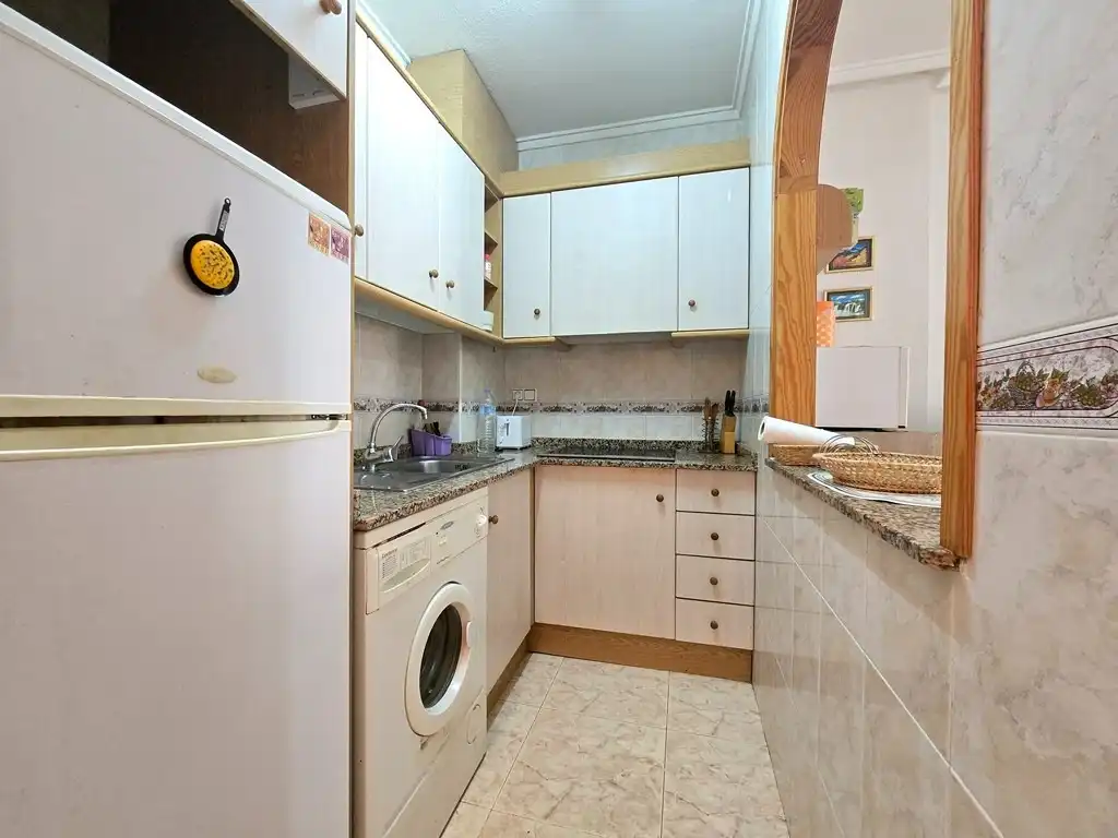 Kitchen of Flat for sale in Torrevieja  with Furnished