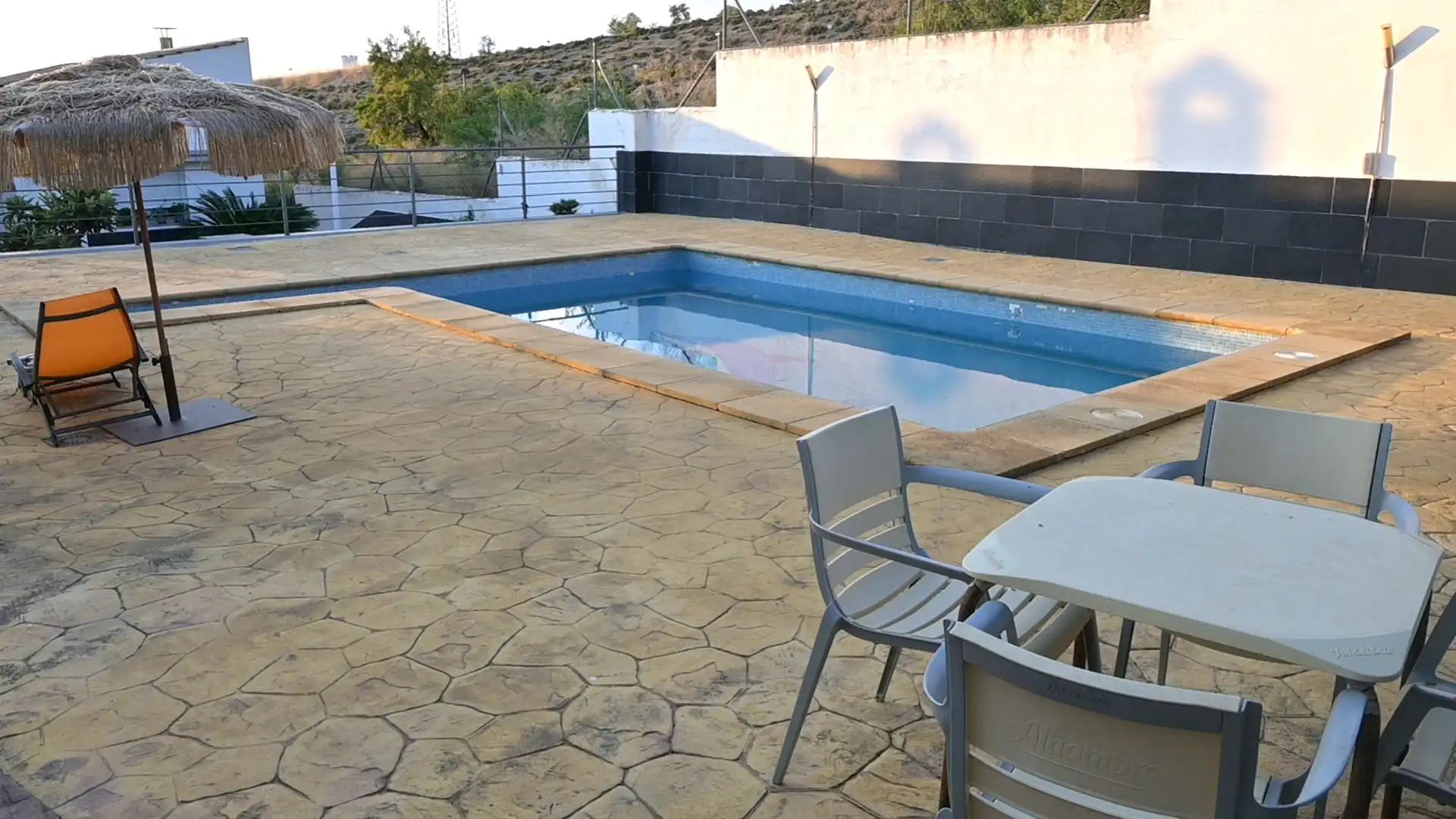 Piscina de Casa o xalet en venda en La Zubia amb Aire condicionat, Calefacció i Jardí privat