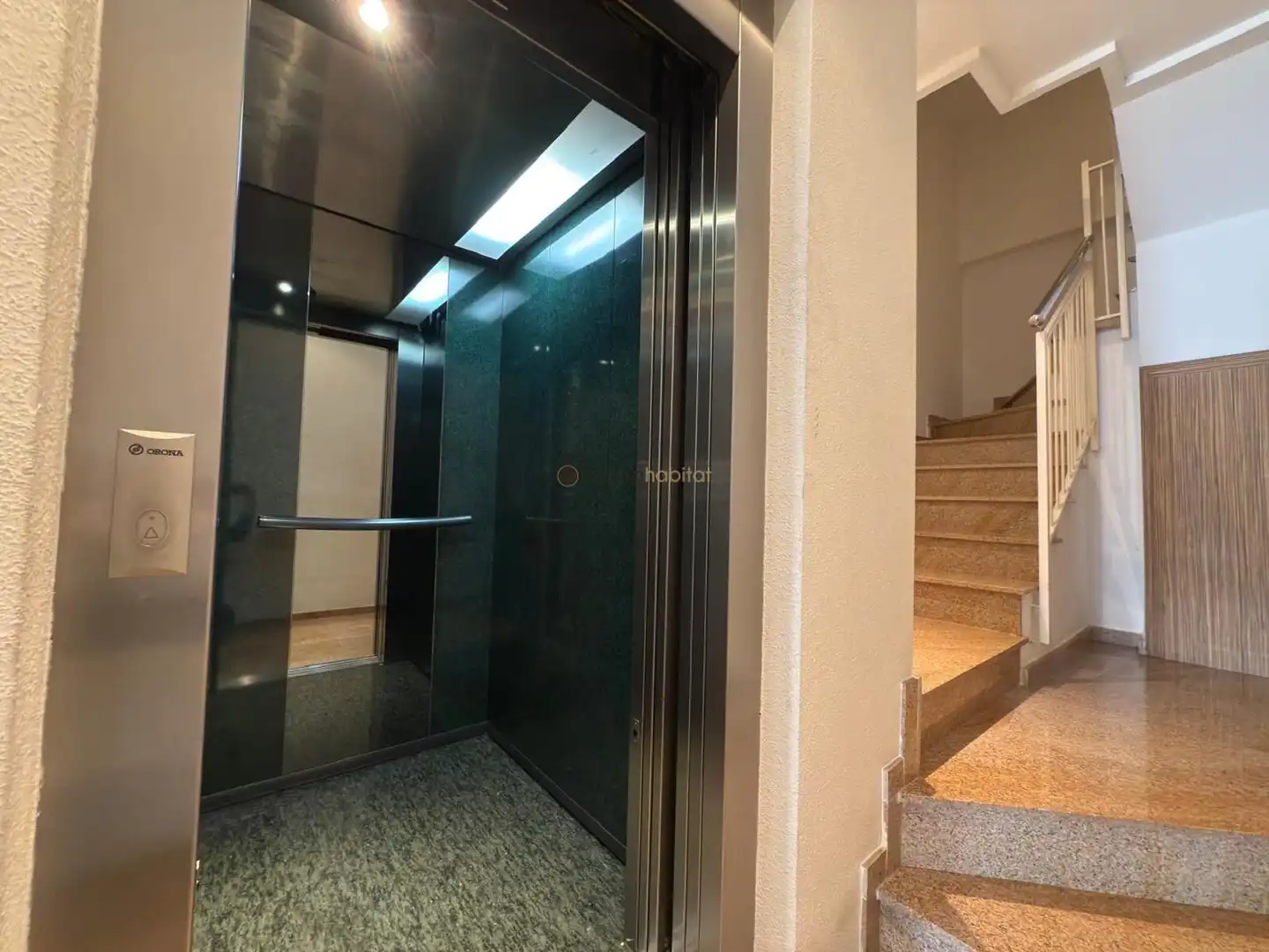 Piso en venta en Elda con Aire acondicionado, Terraza y Trastero