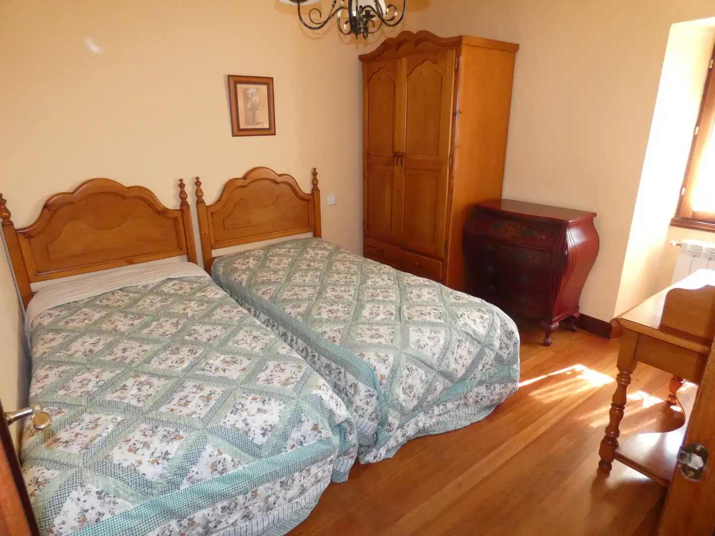 Schlafzimmer von Haus oder Chalet zum Verkauf in Villarcayo de Merindad de Castilla la Vieja mit Heizung, Privatgarten und Möbliert