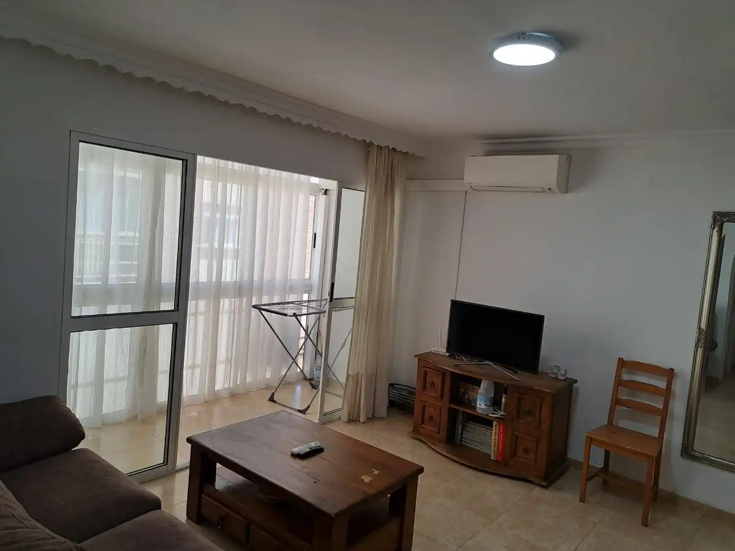Sala de estar de Piso de alquiler en Málaga con Aire acondicionado, Terraza y Amueblado